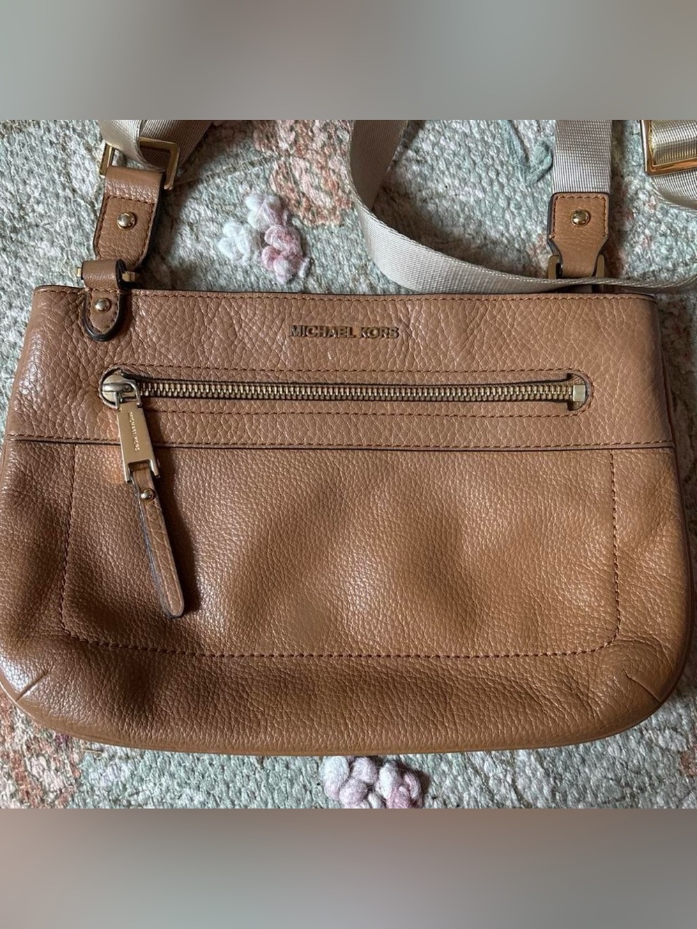 Michael Kors Leather Shoulder Bag in Cognac